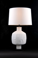 Vault-17117 Lamp on Black 6-6